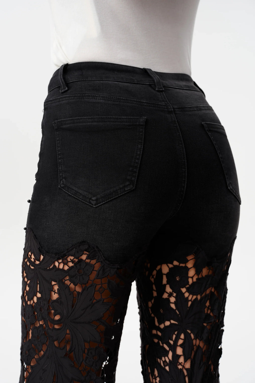 New York 30" Floral Black
