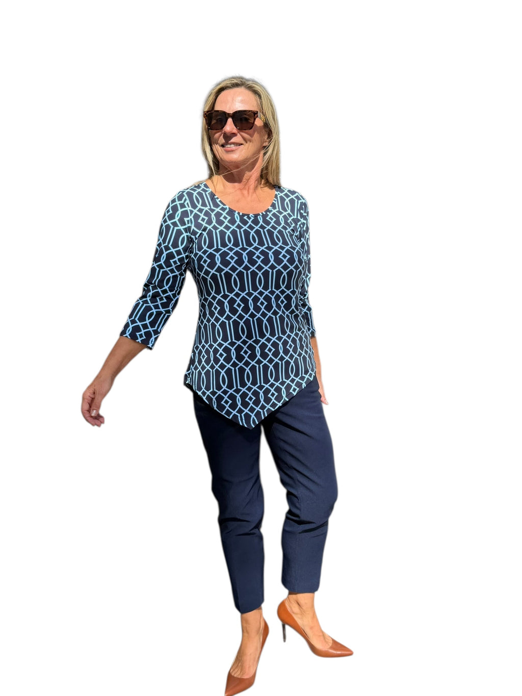 Contemporary Pull - on Capri Navy - Back of the Bay Boutique