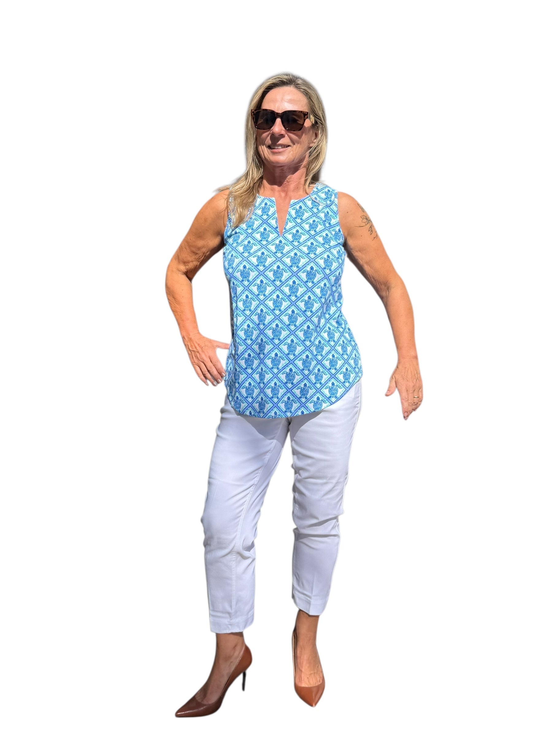 Contemporary Pull - on Capri White - Back of the Bay Boutique