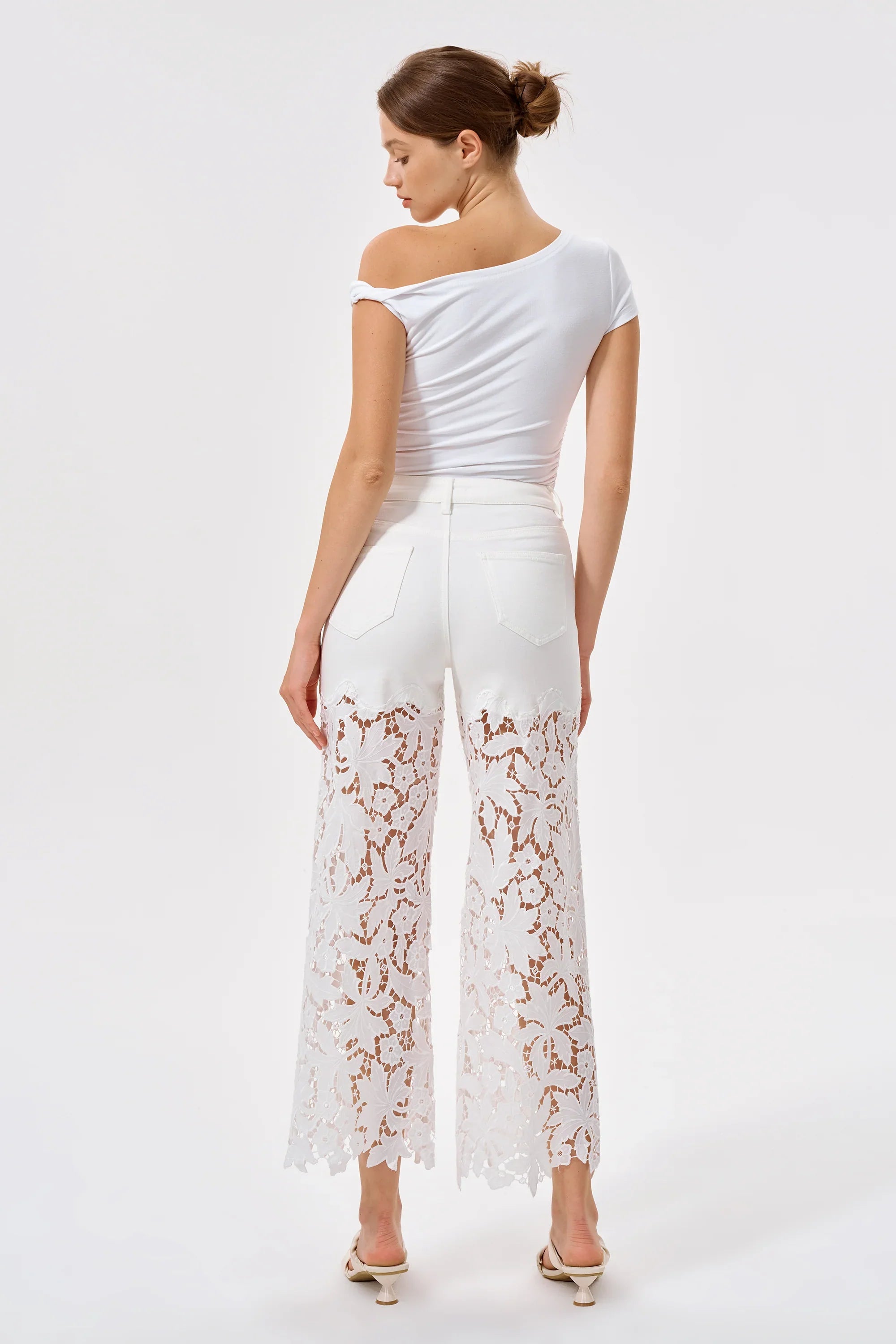 New York 30" Floral White